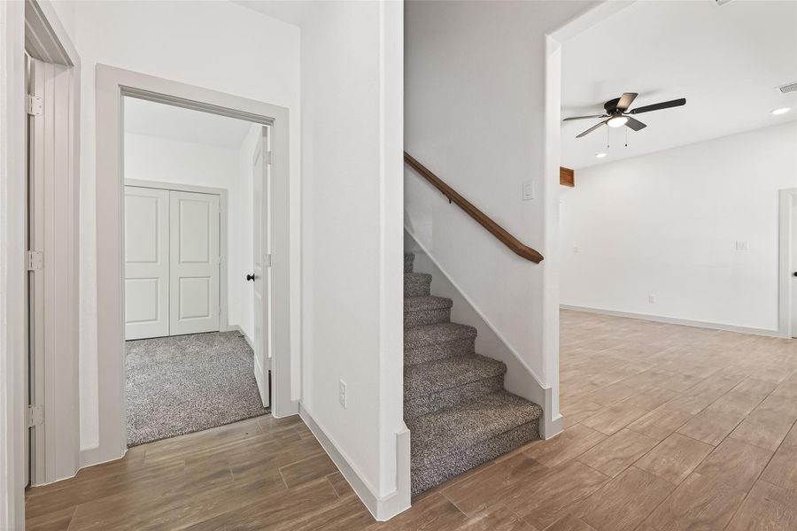 Spacious, unfurnished interior of a new home in , Hempstead (Image 36).