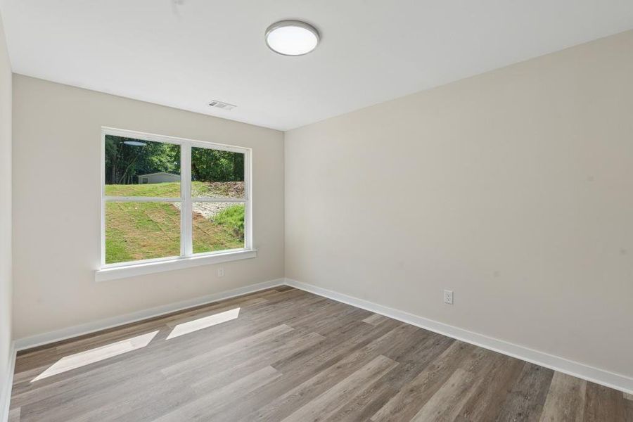 Spacious, unfurnished interior of a new home in , Gainesville (Image 36).