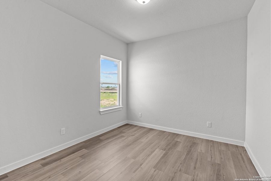 Spacious, unfurnished interior of a new home in Weltner Farms 50’s, New Braunfels (Image 26).