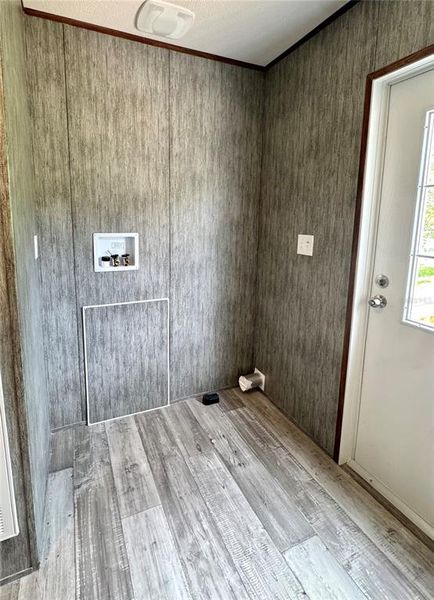 Spacious, unfurnished interior of a new home in , Lakeland (Image 11).