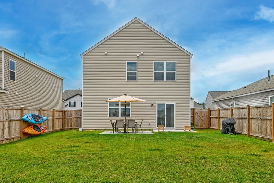 Exterior details and patio area of a home in , Summerville (Image 23).