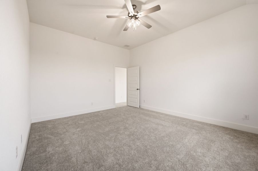 Spacious, unfurnished interior of a new home in Saddleback Estates, Boyd (Image 32).