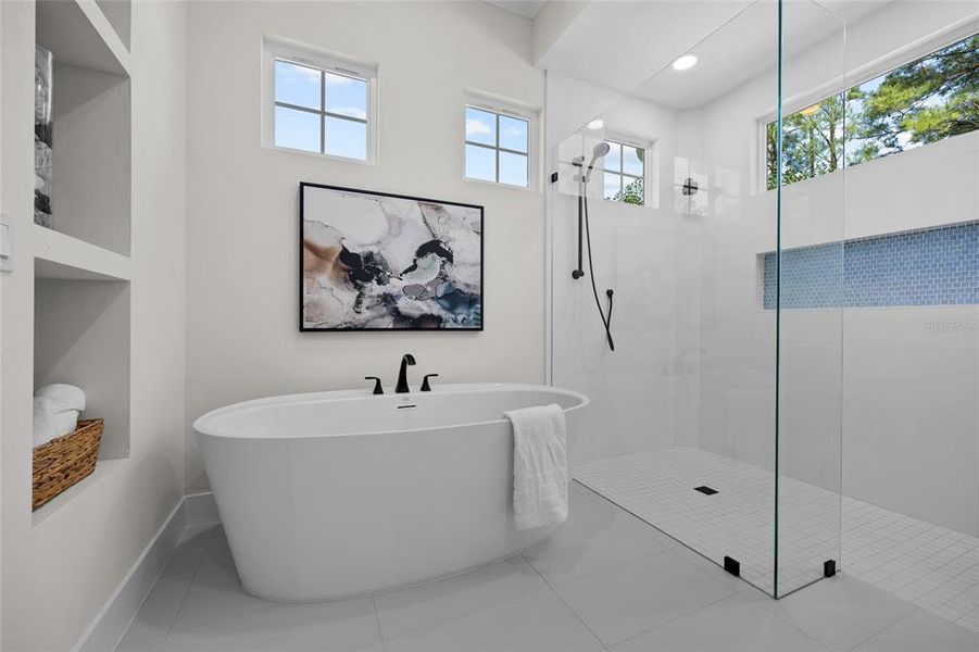 Furnished interior view inside a new home in , Gainesville (Image 11).