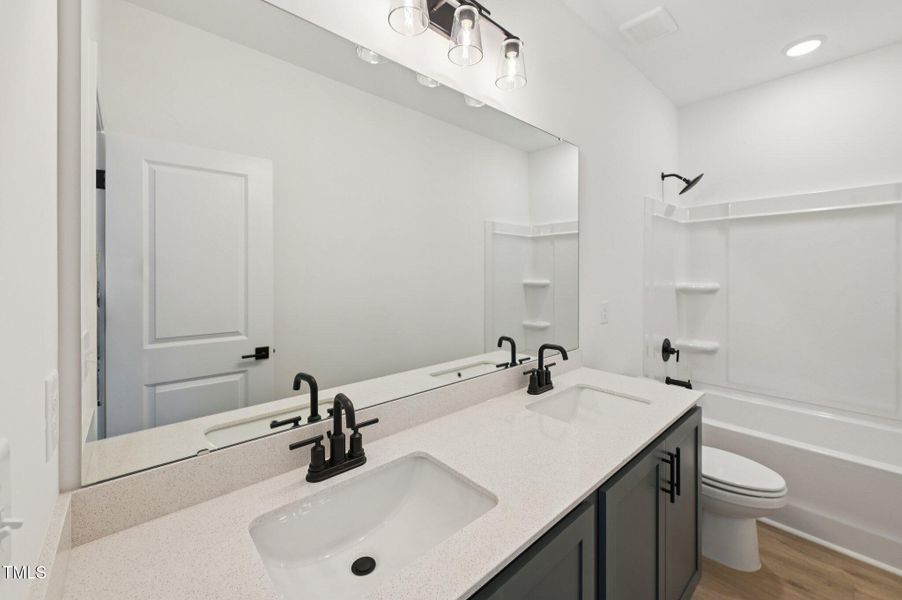 33-web-or-mls-N Stonemill Trl-S0507-033