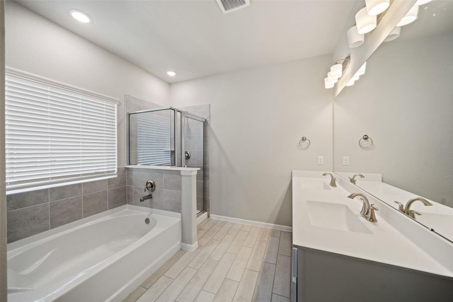 Image 9 of a home in Rollingbrook Estates. Image 9 of a home in Rollingbrook Estates.