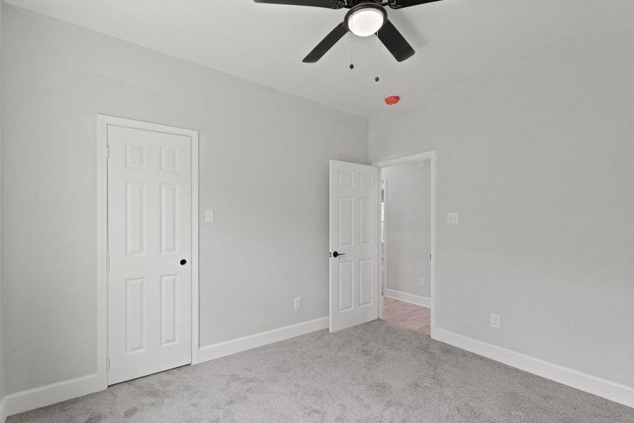 Spacious, unfurnished interior of a new home in , Houston (Image 28).