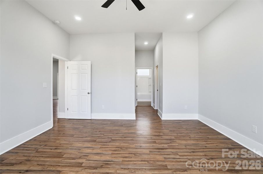 Spacious, unfurnished interior of a new home in , Hickory (Image 41).