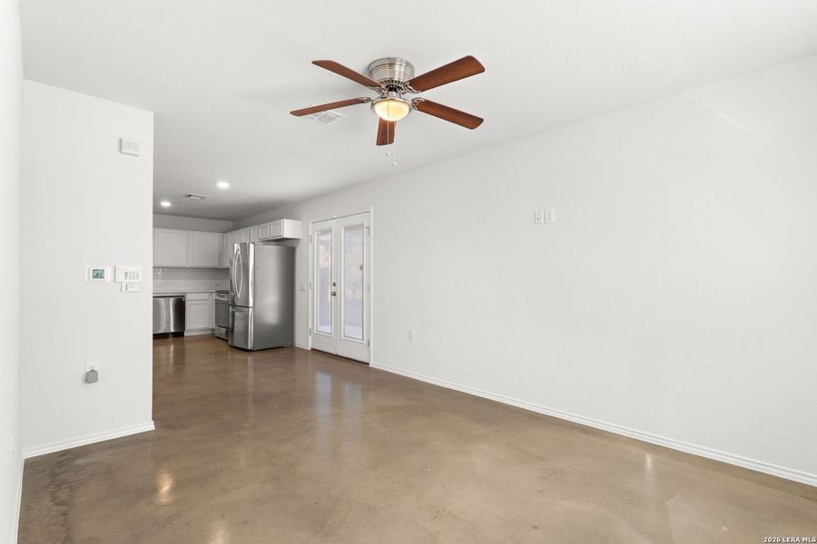 Spacious, unfurnished interior of a new home in , San Antonio (Image 15).