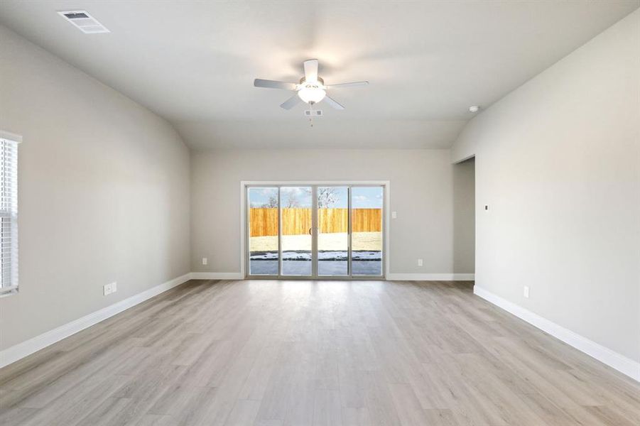 Photo is not of the actual home, but is an inspirational photo of builder’s model home and may depict options, furnishings, and/or decorator features that are not included. Photo is not of the actual home, but is an inspirational photo of builder’s model home and may depict options, furnishings, and/or decorator features that are not included.