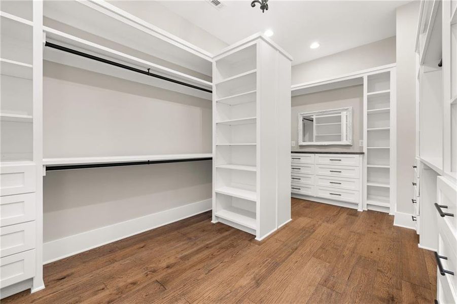 Spacious, unfurnished interior of a new home in , Nicholson (Image 54).