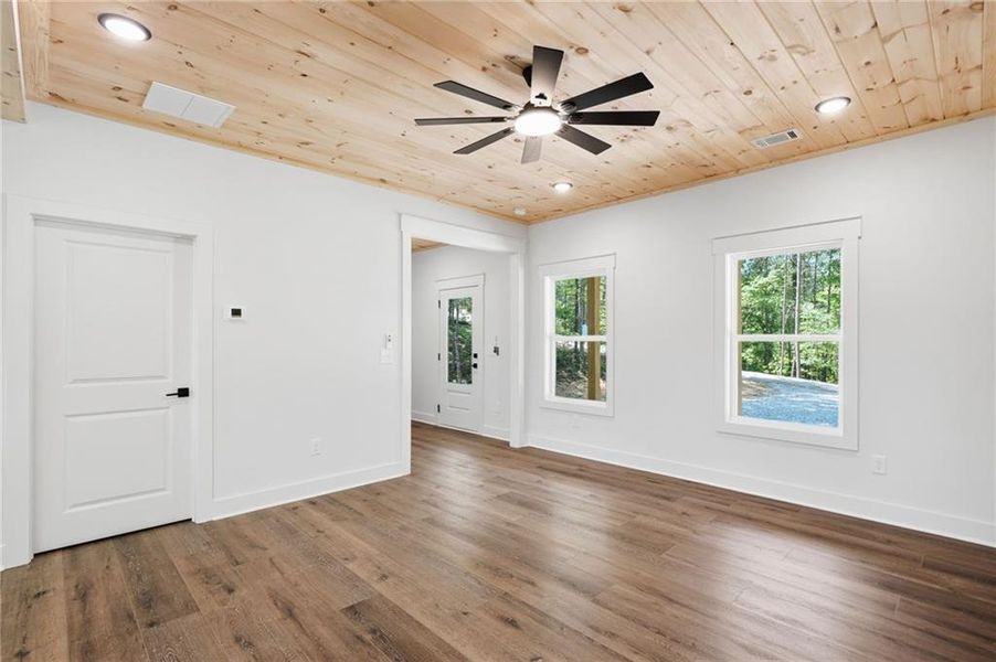 Spacious, unfurnished interior of a new home in , Ranger (Image 44).