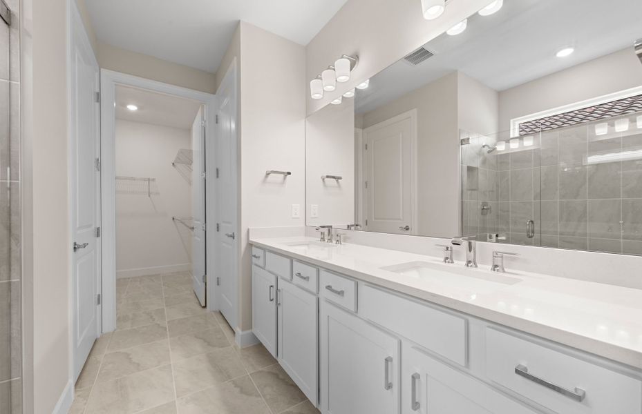 Furnished interior view inside a new home in Del Webb Oak Creek, North Fort Myers (Image 7).
