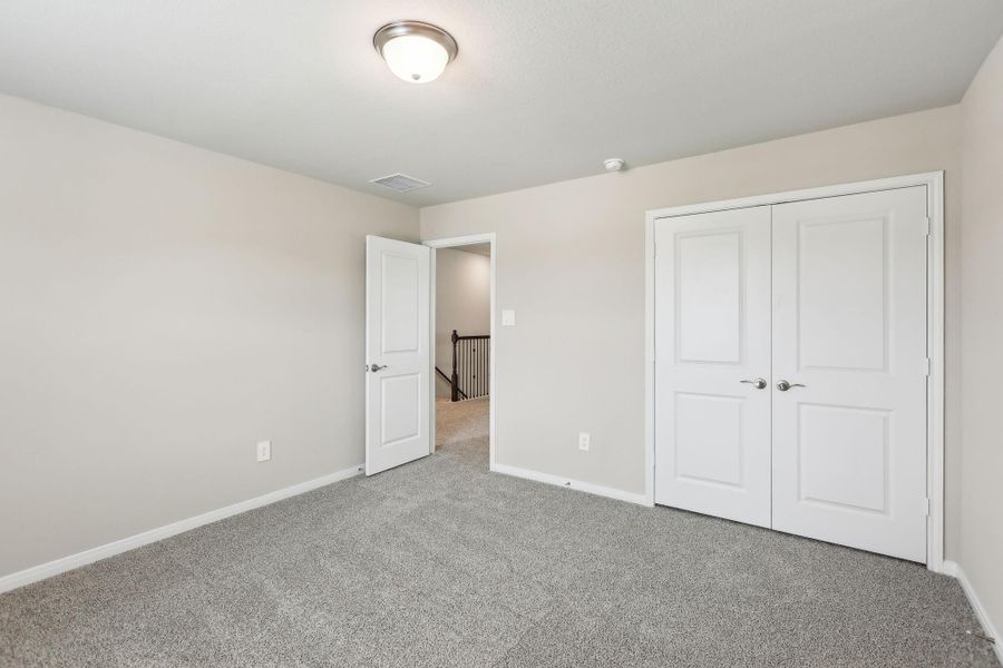 Photo is not of the actual home but is an inspirational photo of builder’s model home and may depict options, furnishings, and/or decorator features that are not included. Photo is not of the actual home but is an inspirational photo of builder’s model home and may depict options, furnishings, and/or decorator features that are not included.