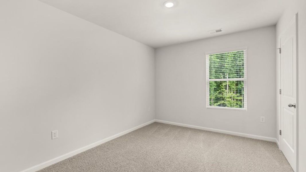 Spacious, unfurnished interior of a new home in , Gainesville (Image 27).