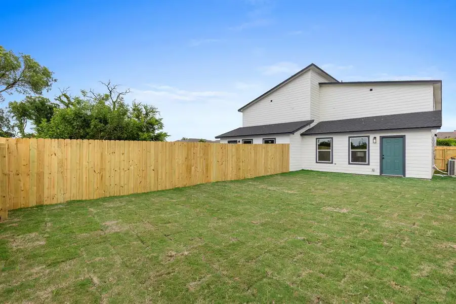 Exterior details and patio area of a home in , Robinson (Image 28).