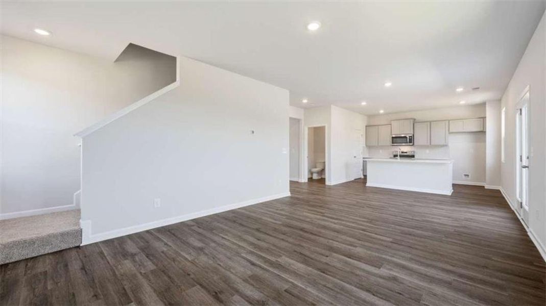 Spacious, unfurnished interior of a new home in Bridle Creek, Locust Grove (Image 21).
