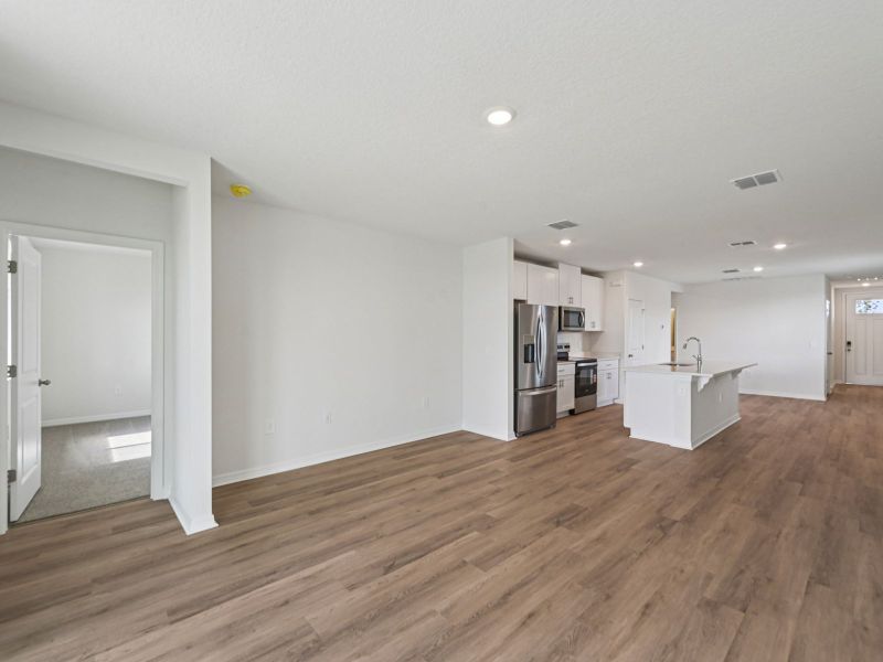 Spacious, unfurnished interior of a new home in Magnolia Bay - Premier Series, Nokomis (Image 7).
