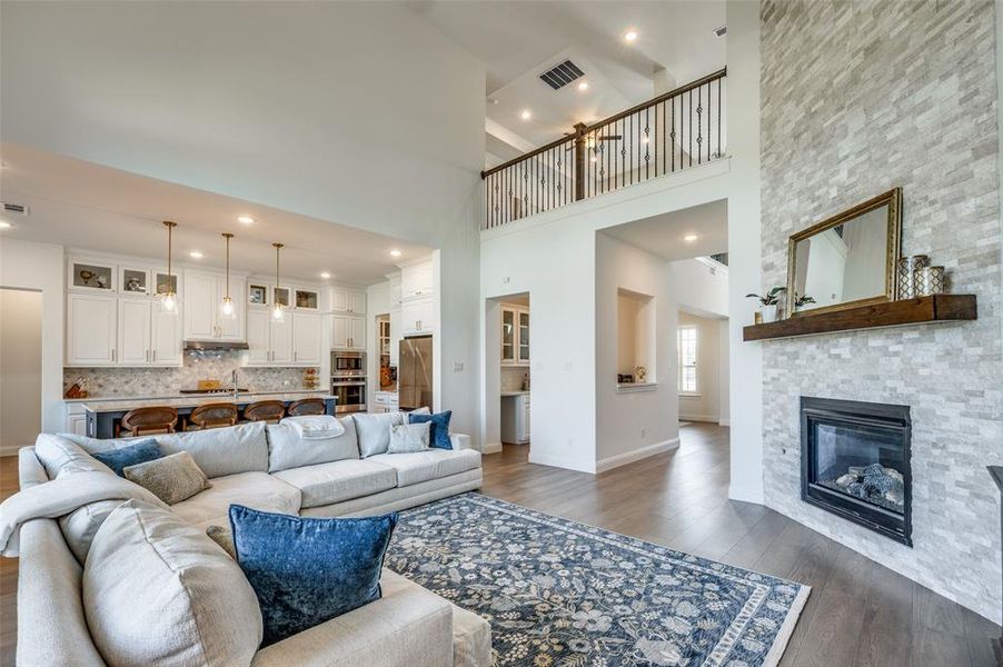 Furnished interior view inside a new home in , Mansfield (Image 17).