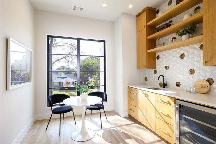 Furnished interior view inside a new home in , Dallas (Image 14).