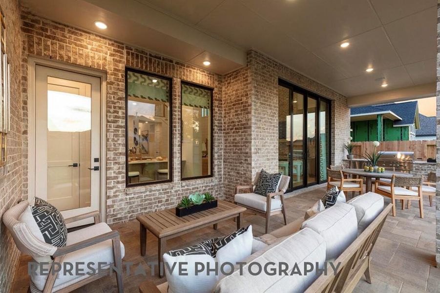 Exterior details and patio area of a home in Goodland, Midlothian (Image 3).