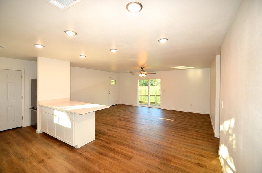 Spacious, unfurnished interior of a new home in , Kingsland (Image 21).