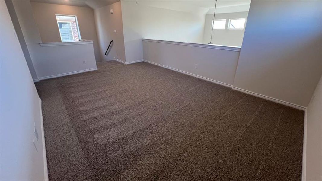 Spacious, unfurnished interior of a new home in Silverado, Aubrey (Image 13).