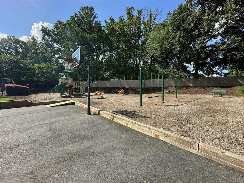 Community amenities in , Dallas (Image 38).