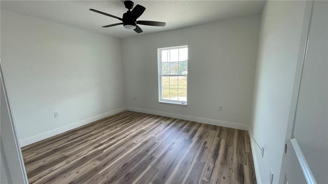 Spacious, unfurnished interior of a new home in , Ocala (Image 9).