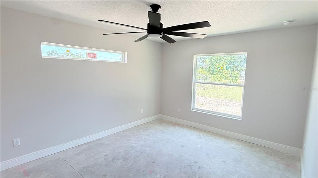 Spacious, unfurnished interior of a new home in , Ocala (Image 15).