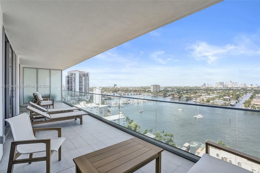 Condo located in Fort Lauderdale, FL showcasing its design and architecture (Image 2). Condo located in Fort Lauderdale, FL showcasing its design and architecture (Image 2).