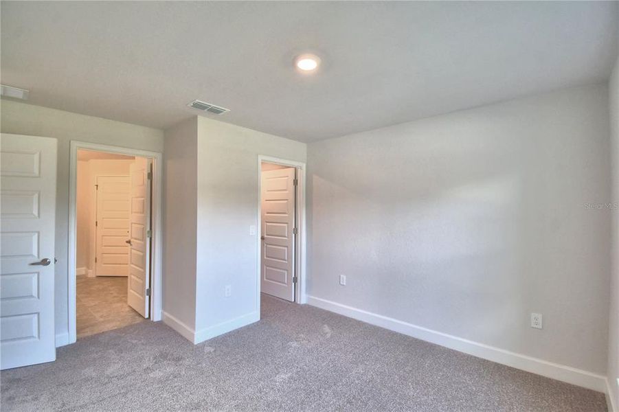 Spacious, unfurnished interior of a new home in Cadence Crossing, Auburndale (Image 47).