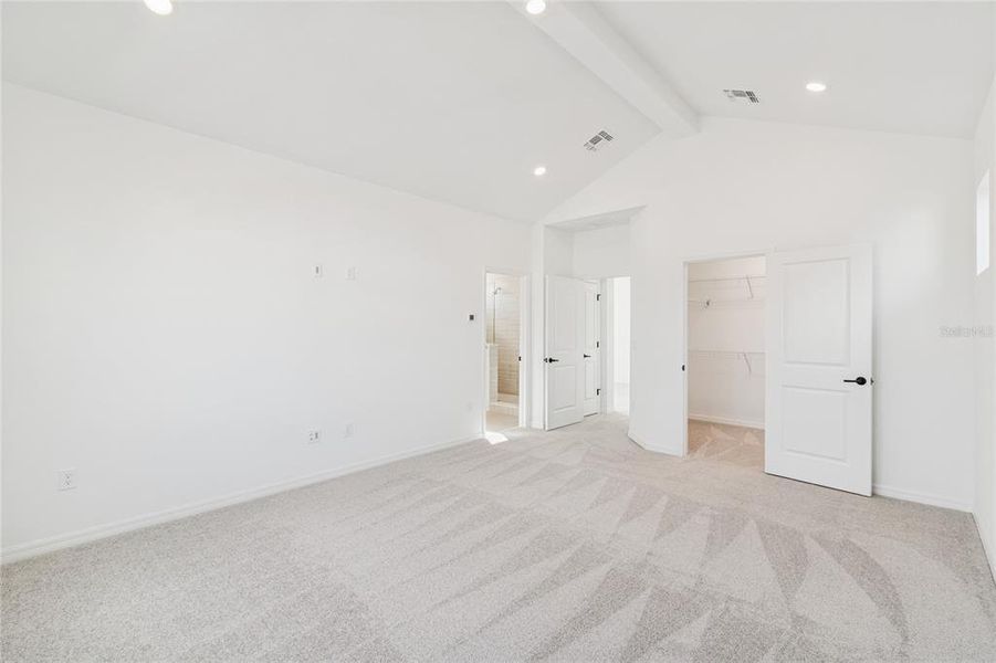 Spacious, unfurnished interior of a new home in Weslyn Park in Sunbridge 34', St. Cloud (Image 40).