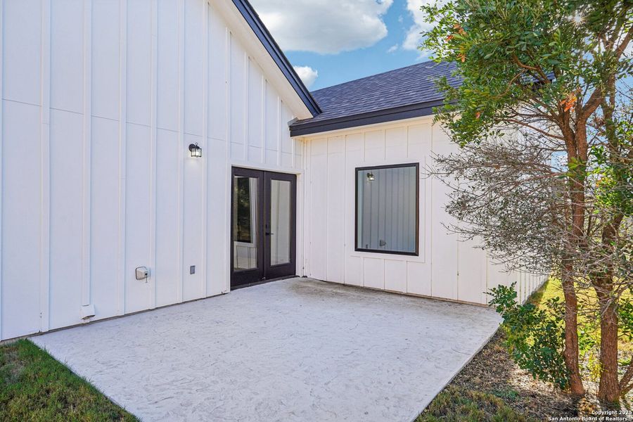 Exterior details and patio area of a home in , Kerrville (Image 22).