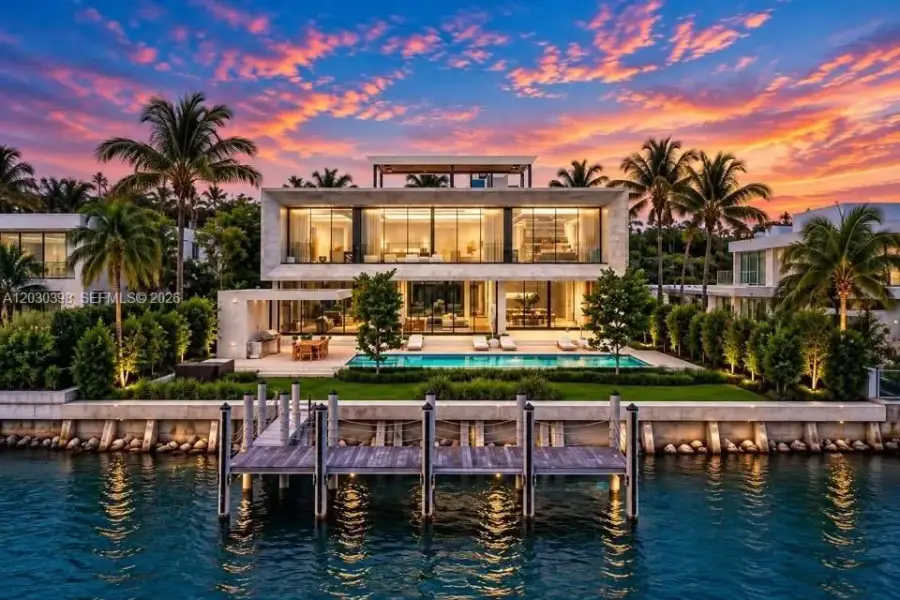 Exterior details and patio area of a home in , Miami Beach (Image 25).