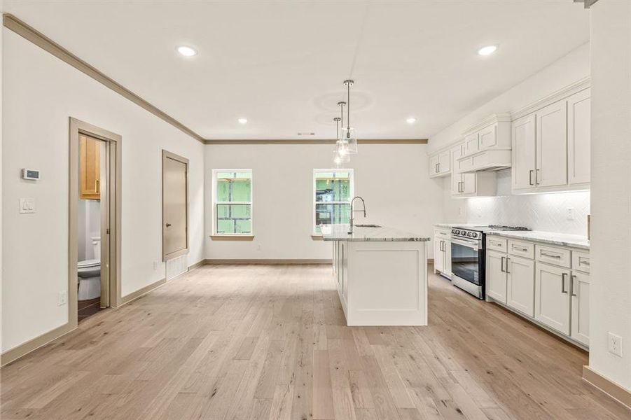 Image 37 of a home in .