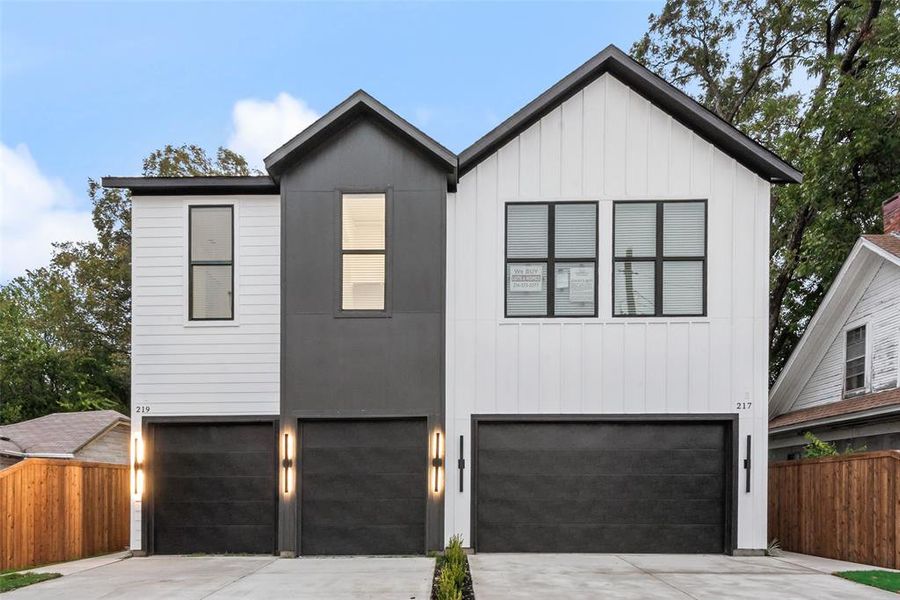 Front exterior of a new home in , Dallas, TX, highlighting curb appeal (Image 18). Front exterior of a new home in , Dallas, TX, highlighting curb appeal (Image 18).