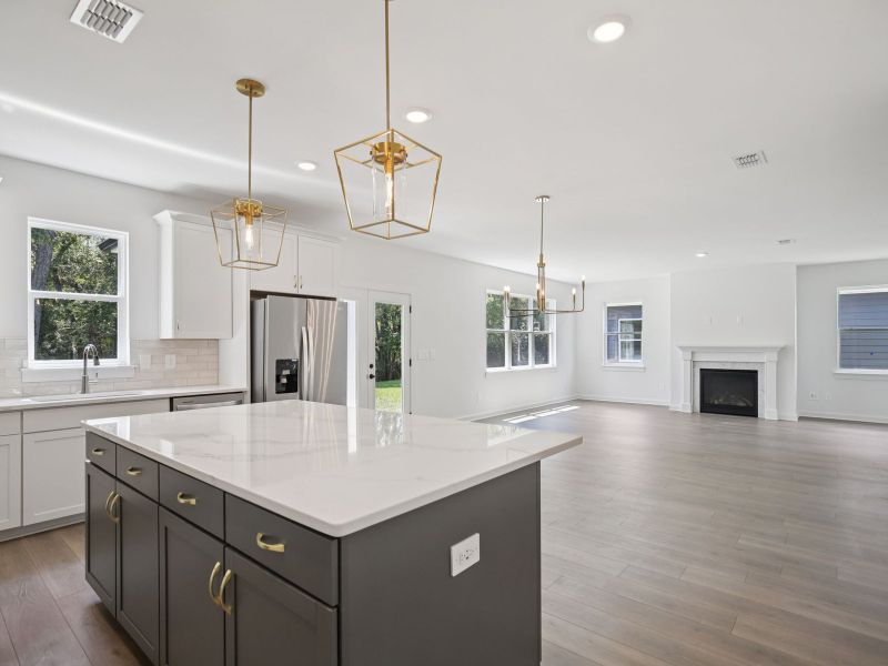 Furnished interior view inside a new home in Sycamore Grove, Murfreesboro (Image 4).