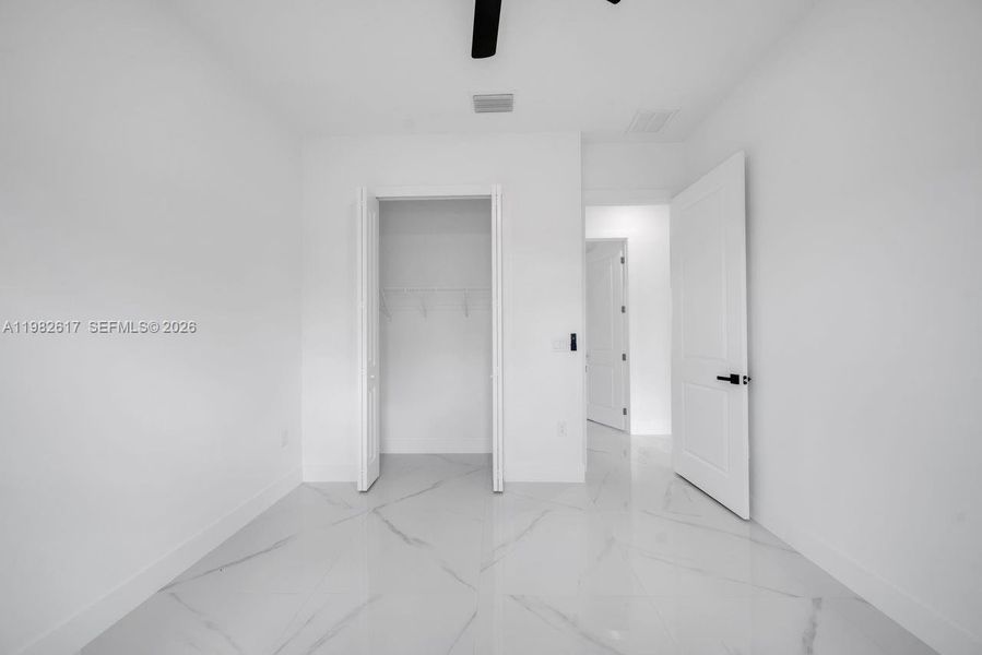 Spacious, unfurnished interior of a new home in , Lehigh Acres (Image 24).