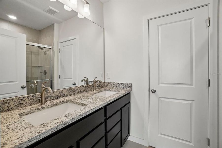 Furnished interior view inside a new home in Willowbrook North, Winter Haven (Image 6). Furnished interior view inside a new home in Willowbrook North, Winter Haven (Image 6).