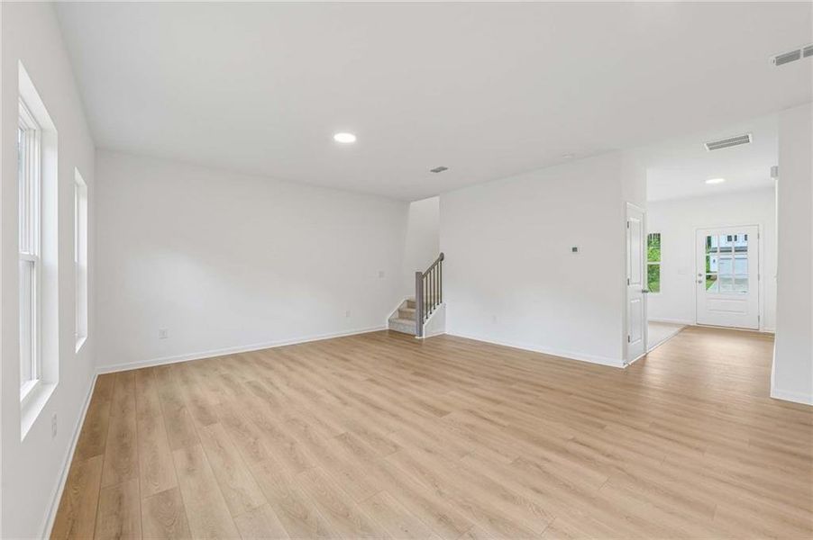 Spacious, unfurnished interior of a new home in The Pointe at Heron Bay, Locust Grove (Image 23). Spacious, unfurnished interior of a new home in The Pointe at Heron Bay, Locust Grove (Image 23).