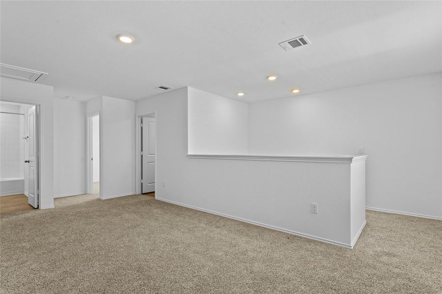 Spacious, unfurnished interior of a new home in Prairie Lakes, Buda (Image 20).