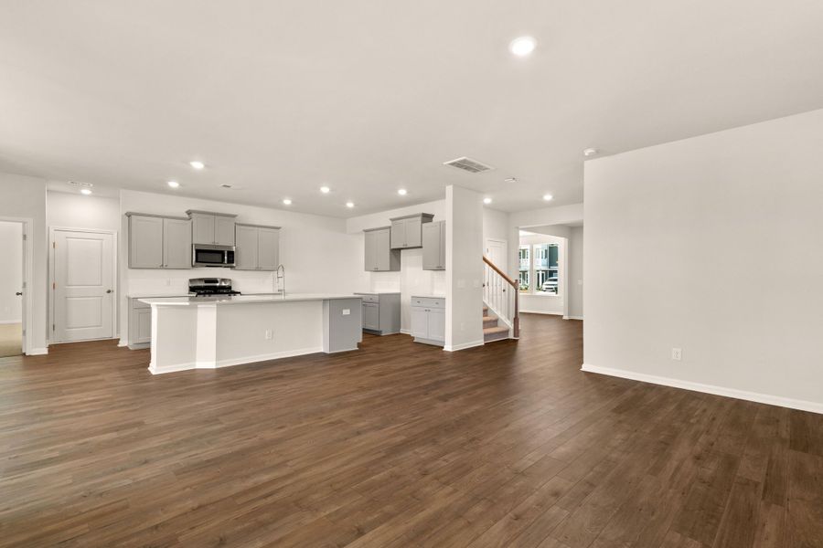 Spacious, unfurnished interior of a new home in Heron's Walk at Summers Corner: Coastal Collection, Summerville (Image 30). Spacious, unfurnished interior of a new home in Heron's Walk at Summers Corner: Coastal Collection, Summerville (Image 30).