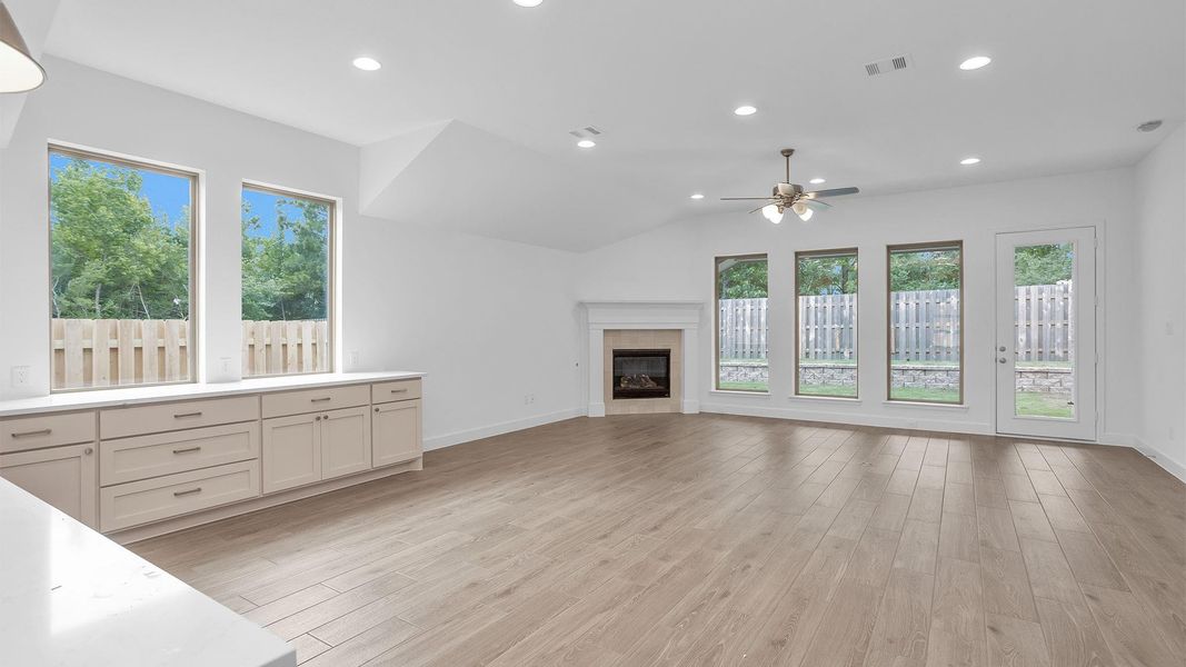 Spacious, unfurnished interior of a new home in COLTON, Todd Mission (Image 10).