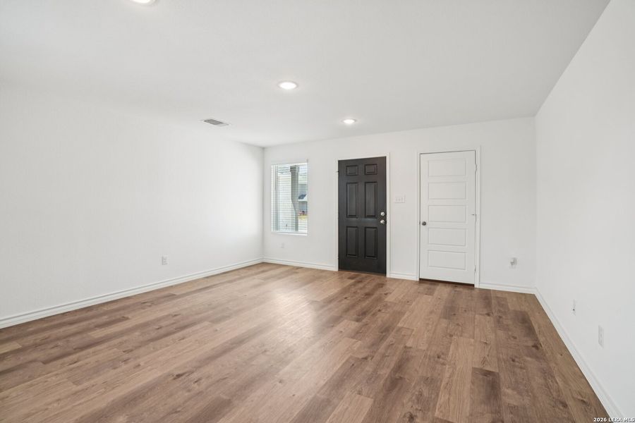 Spacious, unfurnished interior of a new home in , New Braunfels (Image 11). Spacious, unfurnished interior of a new home in , New Braunfels (Image 11).