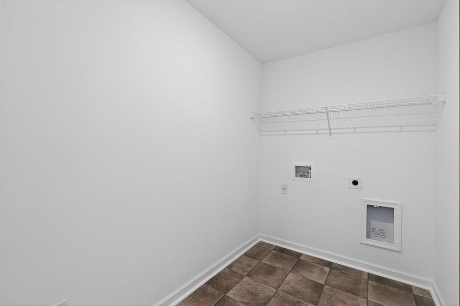 Spacious, unfurnished interior of a new home in Heritage River, Euharlee (Image 23).
