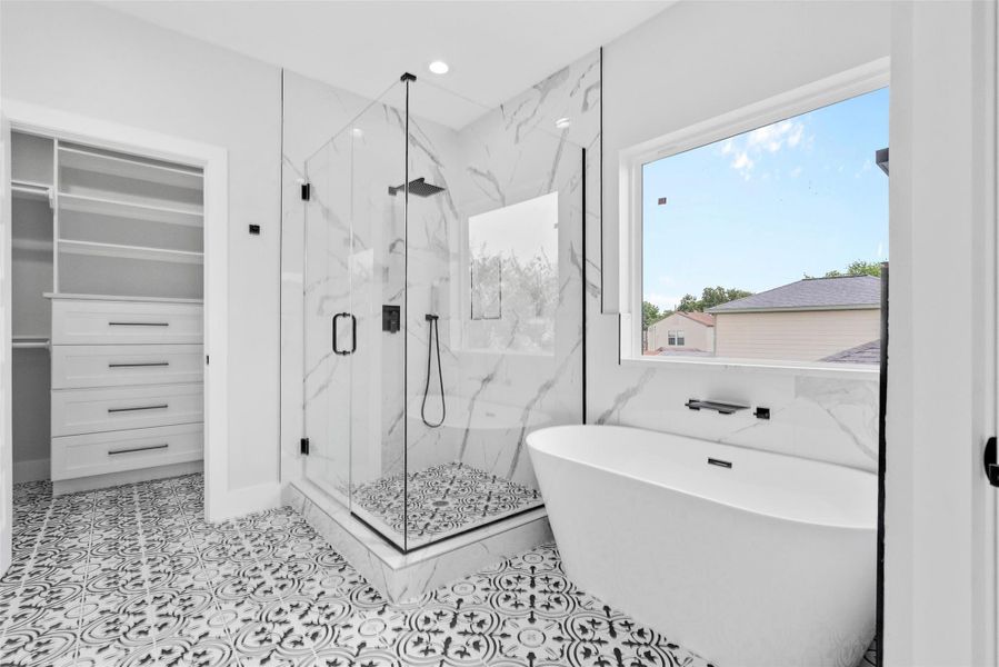 Image 6 of a home in . Image 6 of a home in .