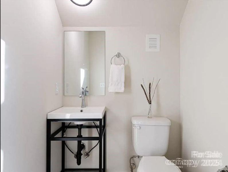 Furnished interior view inside a new home in , Asheville (Image 8).