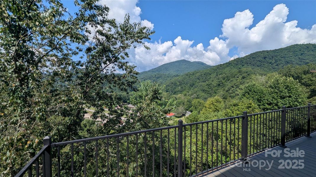 Image 17 of a home in .