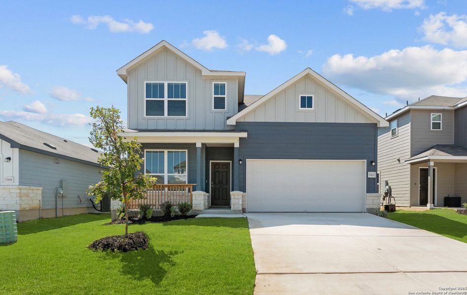Front exterior of a new home in Horizon Ridge, San Antonio, TX, highlighting curb appeal (Image 1). Front exterior of a new home in Horizon Ridge, San Antonio, TX, highlighting curb appeal (Image 1).