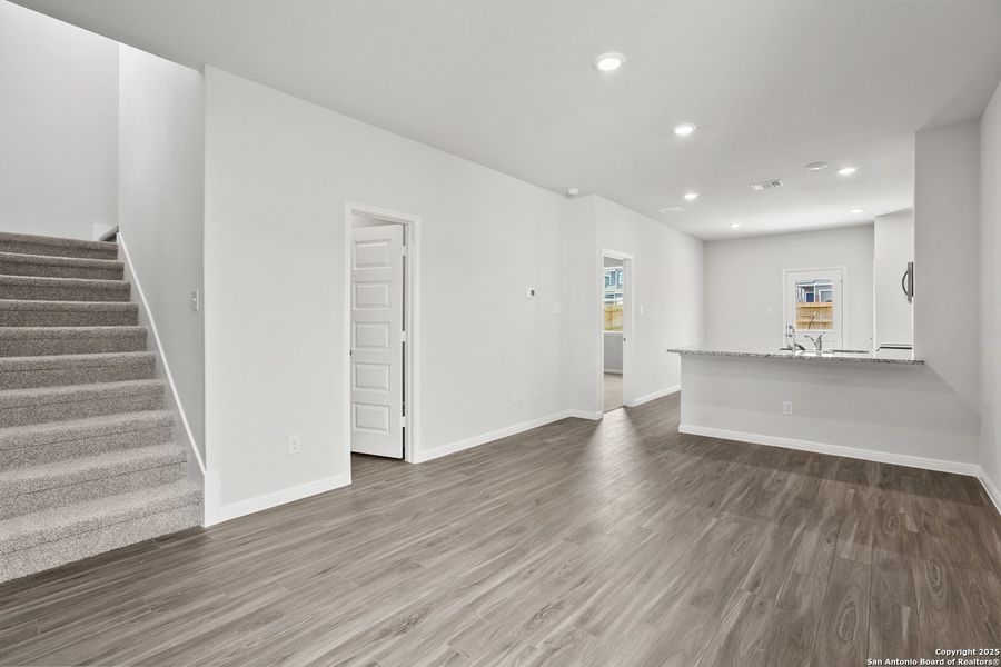 Spacious, unfurnished interior of a new home in Melissa Ranch, San Antonio (Image 13). Spacious, unfurnished interior of a new home in Melissa Ranch, San Antonio (Image 13).